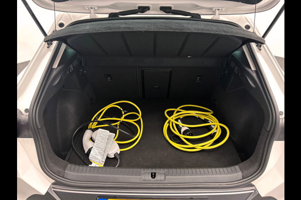 CUPRA Formentor 1.4 e-Hybrid Business | Dealeronderhouden | Adaptieve Cruise/Control | Camera | Carplay Stoel/Stuur verwarming |