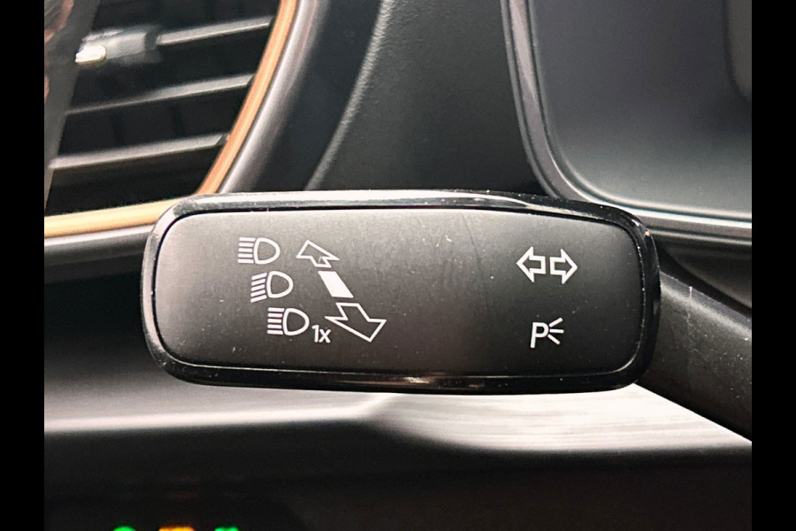 CUPRA Formentor 1.4 e-Hybrid Business | Dealeronderhouden | Adaptieve Cruise/Control | Camera | Carplay Stoel/Stuur verwarming |