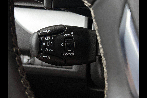 Opel Vivaro 145pk Automaat Dubbele Cabine L3H1 Navigatie Apple Carplay Cruise control Trekhaak