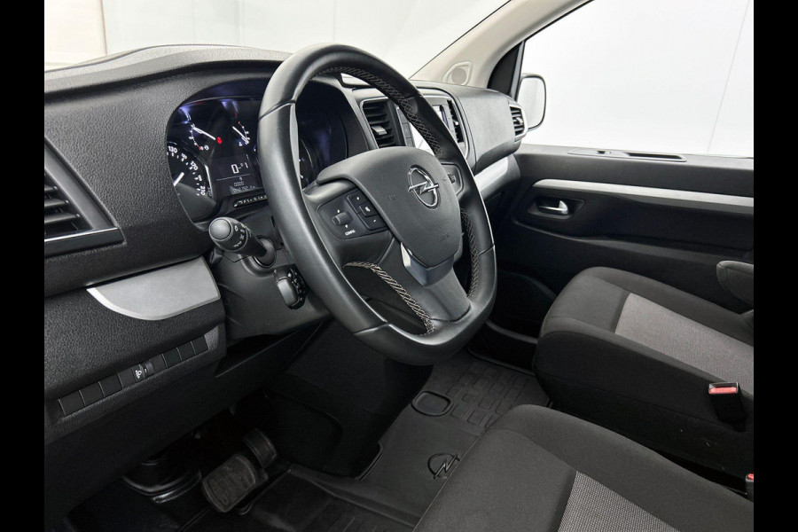 Opel Vivaro 145pk Automaat Dubbele Cabine L3H1 Navigatie Apple Carplay Cruise control Trekhaak