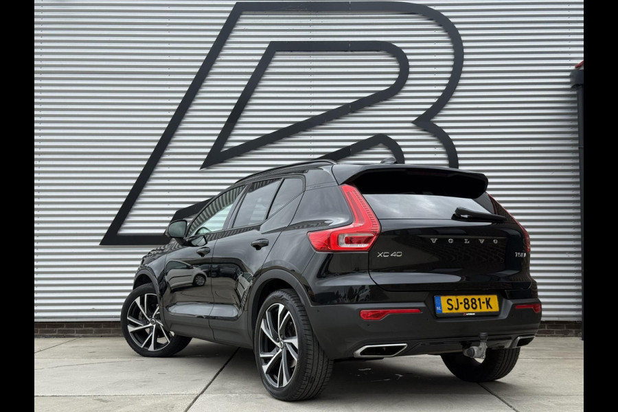 Volvo XC40 2.0 T5 AWD R-Design Intro Edition 1e Eigenaar|Pano|H&K|Camera|Trekhaak|Adap Cruise|Stuur+Stoel verw V+A|Carplay|Elek Achterklep|PDC V+A|N.A.P|APK tot 04-2027