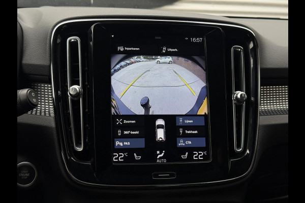 Volvo XC40 2.0 T5 AWD R-Design Intro Edition 1e Eigenaar|Pano|H&K|Camera|Trekhaak|Adap Cruise|Stuur+Stoel verw V+A|Carplay|Elek Achterklep|PDC V+A|N.A.P|APK tot 04-2027