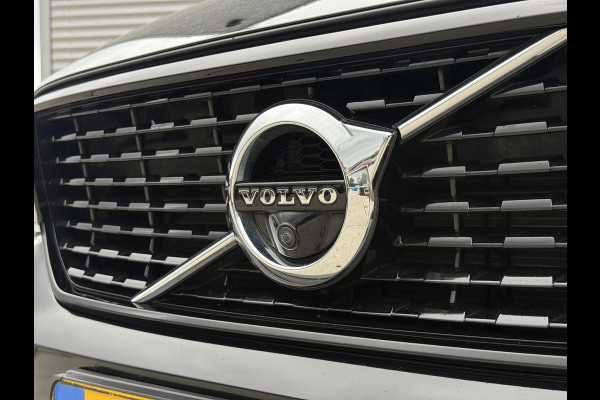 Volvo XC40 2.0 T5 AWD R-Design Intro Edition 1e Eigenaar|Pano|H&K|Camera|Trekhaak|Adap Cruise|Stuur+Stoel verw V+A|Carplay|Elek Achterklep|PDC V+A|N.A.P|APK tot 04-2027