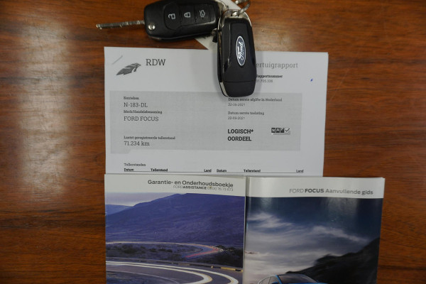 Ford FOCUS Wagon 1.0 EcoB.125PK Hybrid Business/Camera/1e Eigenaar/ Metallic Black.