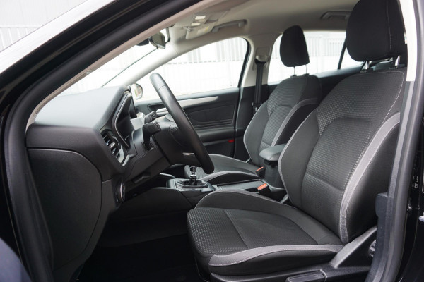Ford FOCUS Wagon 1.0 EcoB.125PK Hybrid Business/Camera/1e Eigenaar/ Metallic Black.