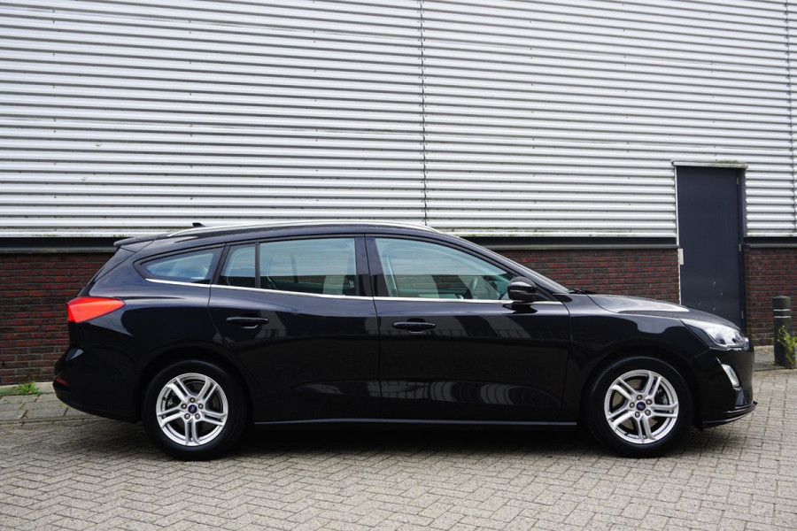 Ford FOCUS Wagon 1.0 EcoB.125PK Hybrid Business/Camera/1e Eigenaar/ Metallic Black.