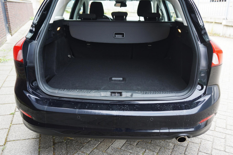 Ford FOCUS Wagon 1.0 EcoB.125PK Hybrid Business/Camera/1e Eigenaar/ Metallic Black.