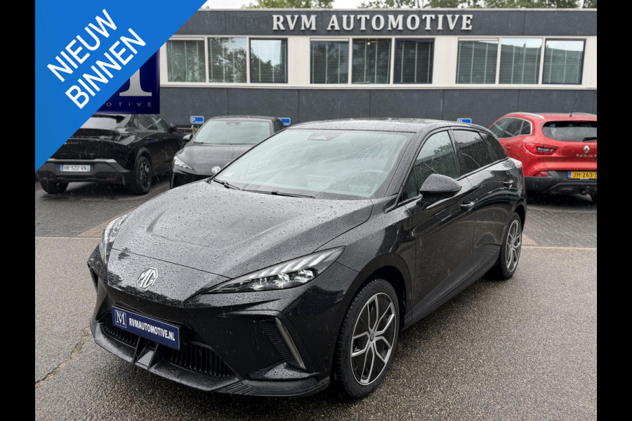 MG Mg4 electric Luxury 64 kWh | 360 CAMERA| 7 JAAR MG GARANTIE T/M 07-2031| ELEK. STOEL| DODE HOEK SENSOR| STOEL + STUURVERWARMING| ADAPTIVE CRUISE CONTROL |