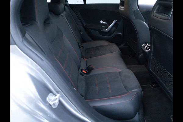Mercedes-Benz CLA-Klasse Shooting Brake 250 e AMG Line Night Pack 218 PK | Panoramadak | 19 inch | Stoelverwarming | Navigatie | Sfeerverlichting Camera, Car-play, Afn. trekhaak, Multibeam led
