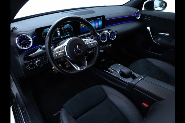 Mercedes-Benz CLA-Klasse Shooting Brake 250 e AMG Line Night Pack 218 PK | Panoramadak | 19 inch | Stoelverwarming | Navigatie | Sfeerverlichting Camera, Car-play, Afn. trekhaak, Multibeam led