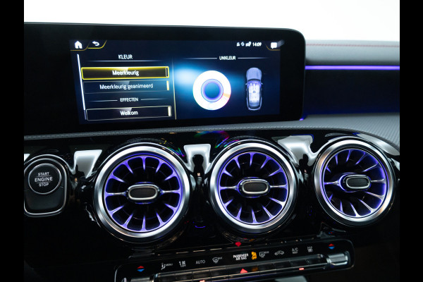 Mercedes-Benz CLA-Klasse Shooting Brake 250 e AMG Line Night Pack 218 PK | Panoramadak | 19 inch | Stoelverwarming | Navigatie | Sfeerverlichting Camera, Car-play, Afn. trekhaak, Multibeam led
