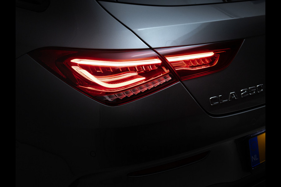 Mercedes-Benz CLA-Klasse Shooting Brake 250 e AMG Line Night Pack 218 PK | Panoramadak | 19 inch | Stoelverwarming | Navigatie | Sfeerverlichting Camera, Car-play, Afn. trekhaak, Multibeam led