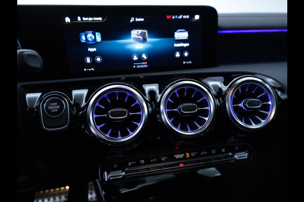 Mercedes-Benz CLA-Klasse Shooting Brake 250 e AMG Line Night Pack 218 PK | Panoramadak | 19 inch | Stoelverwarming | Navigatie | Sfeerverlichting Camera, Car-play, Afn. trekhaak, Multibeam led