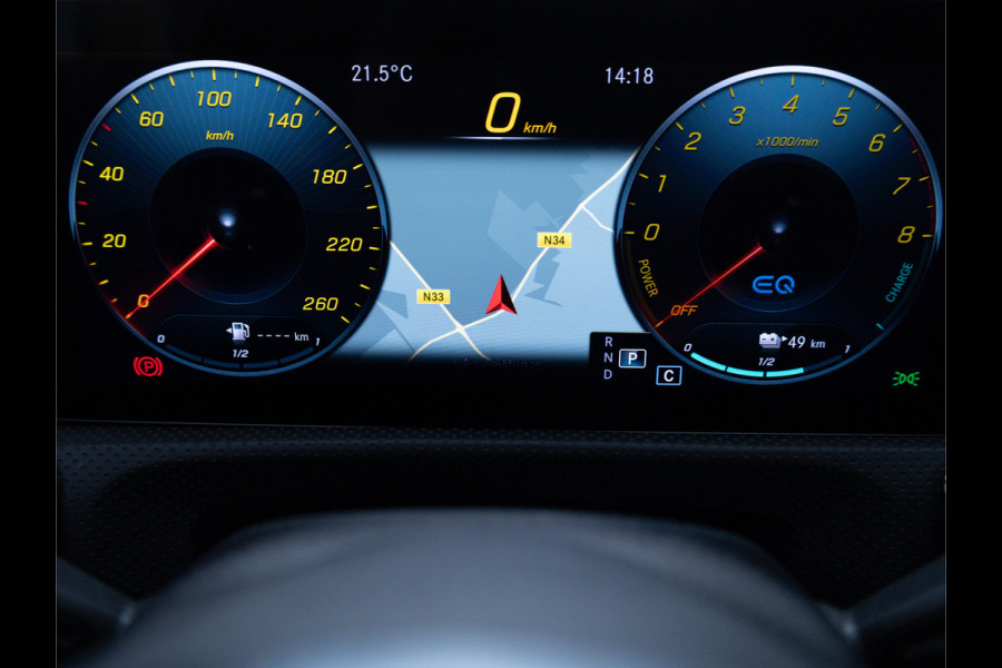 Mercedes-Benz CLA-Klasse Shooting Brake 250 e AMG Line Night Pack 218 PK | Panoramadak | 19 inch | Stoelverwarming | Navigatie | Sfeerverlichting Camera, Car-play, Afn. trekhaak, Multibeam led
