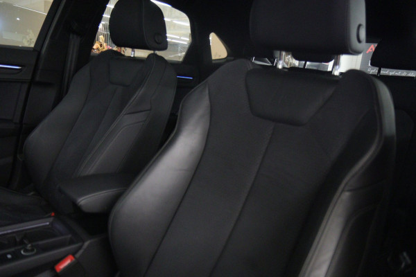 Audi Q3 45 TFSI e 3X S-Line /PANO/CARPLAY/KEYLES/STOELV/BOMVOL
