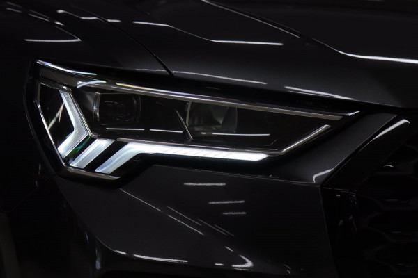 Audi Q3 45 TFSI e 3X S-Line /PANO/CARPLAY/KEYLES/STOELV/BOMVOL
