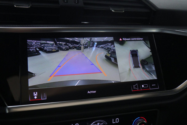 Audi Q3 45 TFSI e 3X S-Line /PANO/CARPLAY/KEYLES/STOELV/BOMVOL