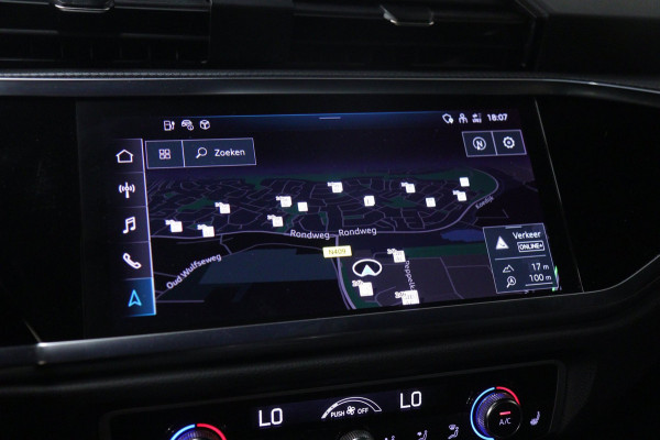 Audi Q3 45 TFSI e 3X S-Line /PANO/CARPLAY/KEYLES/STOELV/BOMVOL