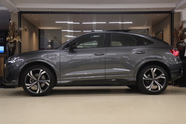 Audi Q3 45 TFSI e 3X S-Line /PANO/CARPLAY/KEYLES/STOELV/BOMVOL