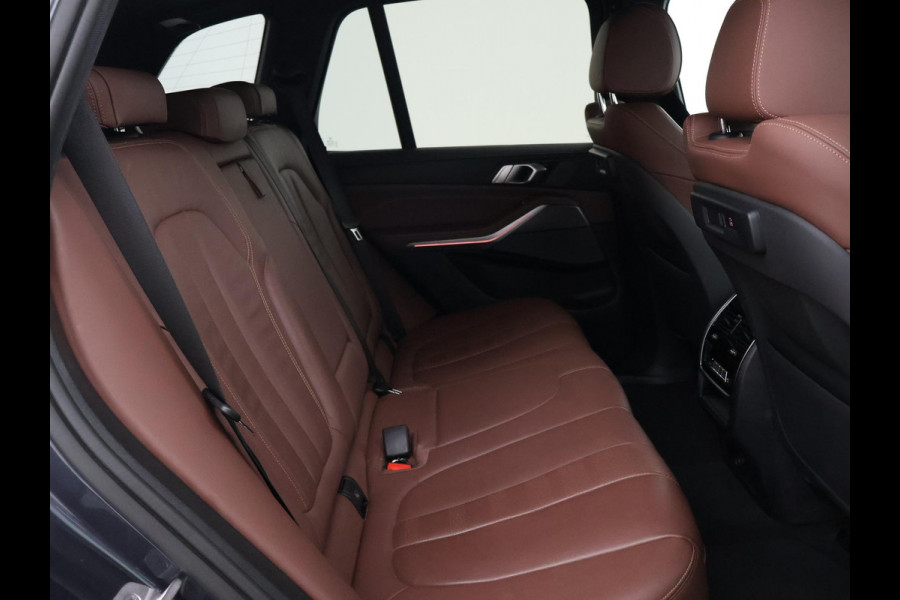 BMW X5 xDrive45e 394 PK H.E. M-SPORT + LUCHTVERING | ADAPTIVE CRUISE | PANORAMA | 360 CAMERA | 22 INCH