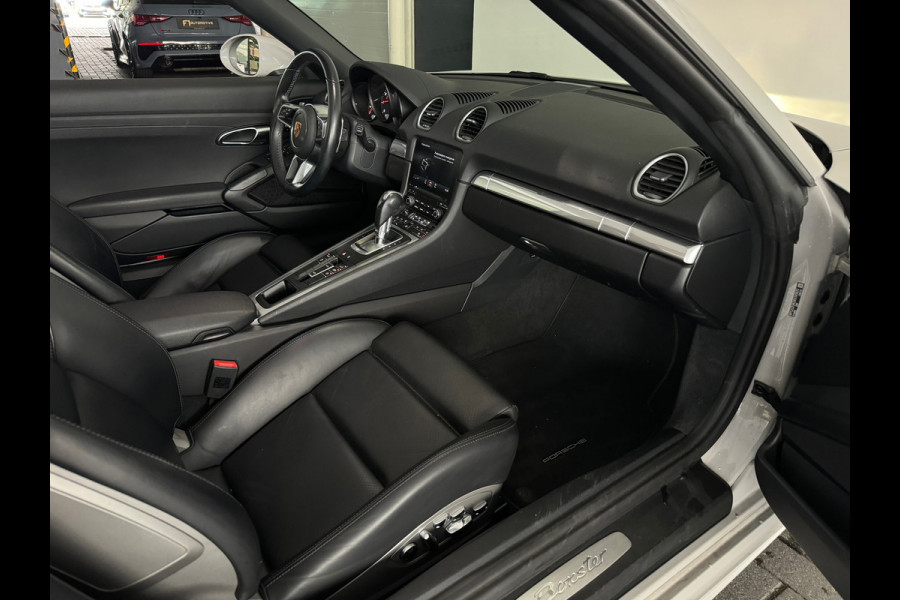 Porsche 718 Boxster 2.0 T Memory|CarPlay|Sportuitlaat|Krijt