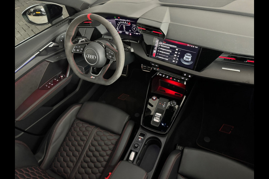 Audi RS3 Sportback 2.5 TFSI quattro Pano|Ceramic|HuD|B&O|VOL