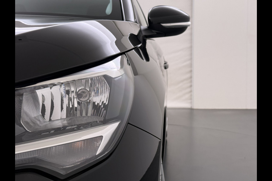 Opel Corsa Electric 50kWh SOH 97% Navi Keyless Dab Bordherk. Lane-dep. Usb CruiseControl Bluetooth Apple/Android Regensensor Ecc Isofix Dimm.Spiegel Pdc Elek.Ramen/Spiegels