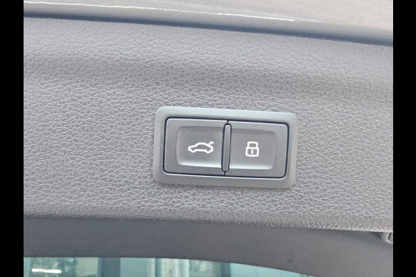 Audi Q3 35 TFSI S edition | Automaat | Navi | Pano | Virtual cockpit | Camera | Keyless |