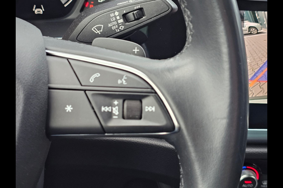 Audi Q3 35 TFSI S edition | Automaat | Navi | Pano | Virtual cockpit | Camera | Keyless |