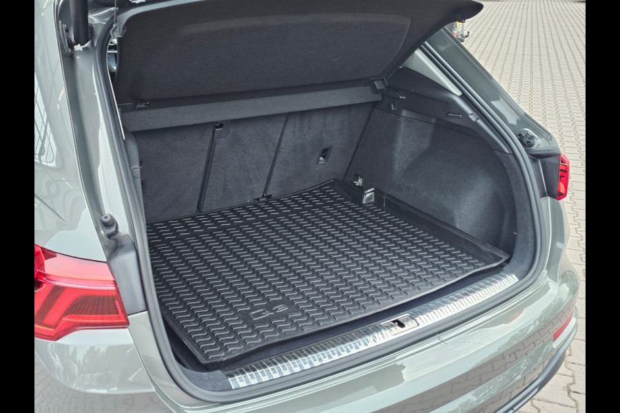 Audi Q3 35 TFSI S edition | Automaat | Navi | Pano | Virtual cockpit | Camera | Keyless |