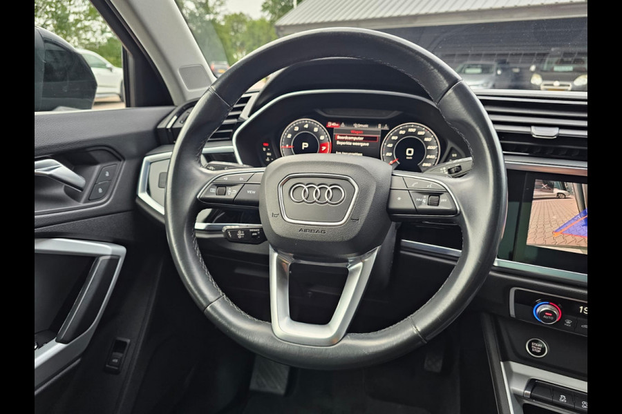 Audi Q3 35 TFSI S edition | Automaat | Navi | Pano | Virtual cockpit | Camera | Keyless |
