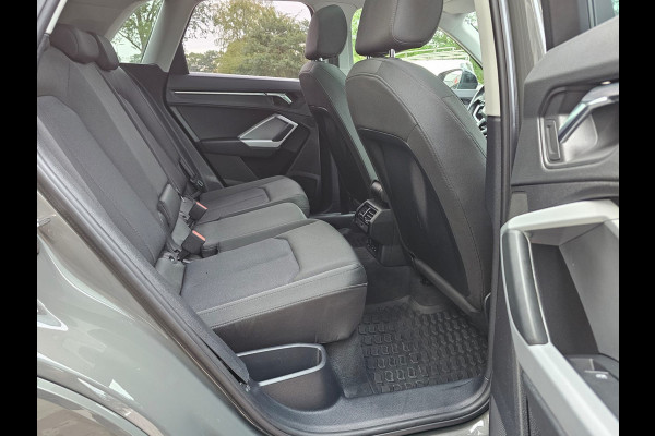 Audi Q3 35 TFSI S edition | Automaat | Navi | Pano | Virtual cockpit | Camera | Keyless |