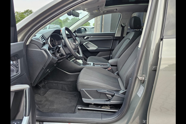 Audi Q3 35 TFSI S edition | Automaat | Navi | Pano | Virtual cockpit | Camera | Keyless |