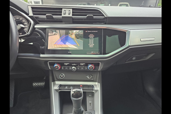 Audi Q3 35 TFSI S edition | Automaat | Navi | Pano | Virtual cockpit | Camera | Keyless |
