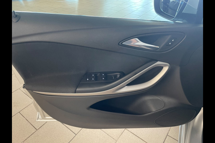 Opel Astra 1.2 Business Edition AIRCO NAVI VIA APP BLUETOOTH ELEK RAMEN CENT VERG VELGEN 5DRS NIEUWSTAAT