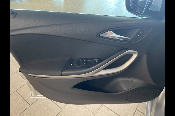 Opel Astra 1.2 Business Edition AIRCO NAVI VIA APP BLUETOOTH ELEK RAMEN CENT VERG VELGEN 5DRS NIEUWSTAAT