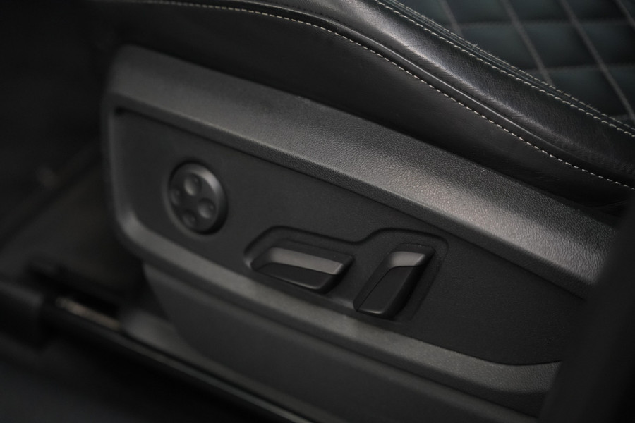 Audi Q5 55 TFSI e quattro Competition Virtual Cockpit B&O 3x S-Line Achter Stoelverw