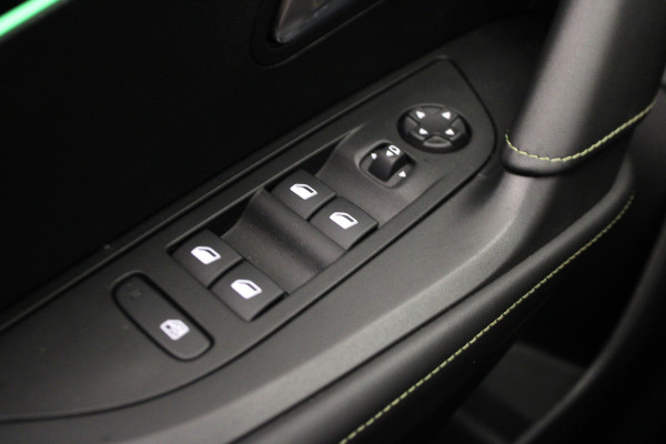 Peugeot 2008 1.2 PureTech GT |Pano|Massage|Stoelverw.|