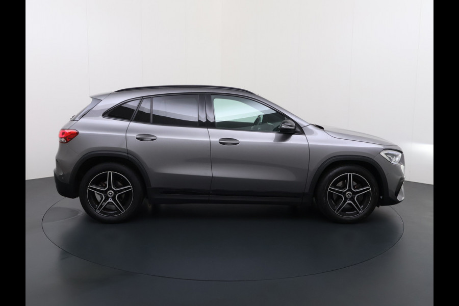 Mercedes-Benz GLA 180 AMG line | Night Sfeer Camera
