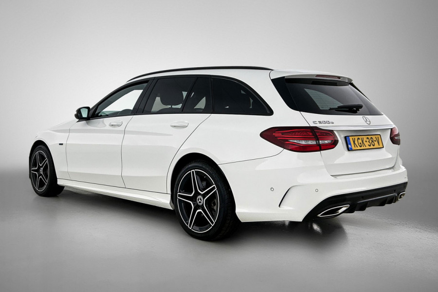 Mercedes-Benz C-Klasse Estate 300 e AMG Line(Dealer OnderH, Camera, Dodehoek, StoelV, Carplay, Parkeersensoren, Etc)
