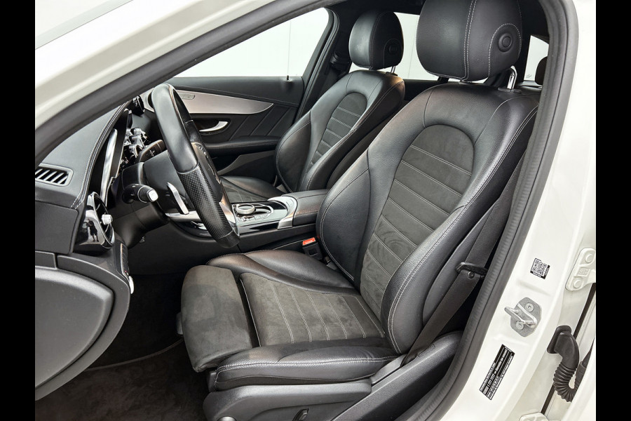 Mercedes-Benz C-Klasse Estate 300 e AMG Line(Dealer OnderH, Camera, Dodehoek, StoelV, Carplay, Parkeersensoren, Etc)