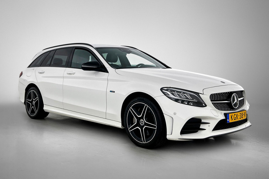 Mercedes-Benz C-Klasse Estate 300 e AMG Line(Dealer OnderH, Camera, Dodehoek, StoelV, Carplay, Parkeersensoren, Etc)