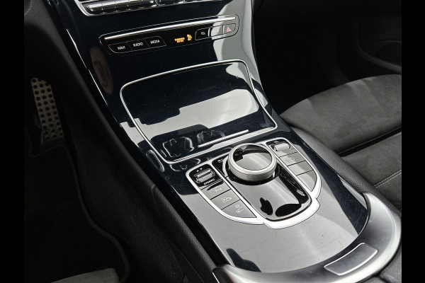 Mercedes-Benz C-Klasse Estate 300 e AMG Line(Dealer OnderH, Camera, Dodehoek, StoelV, Carplay, Parkeersensoren, Etc)