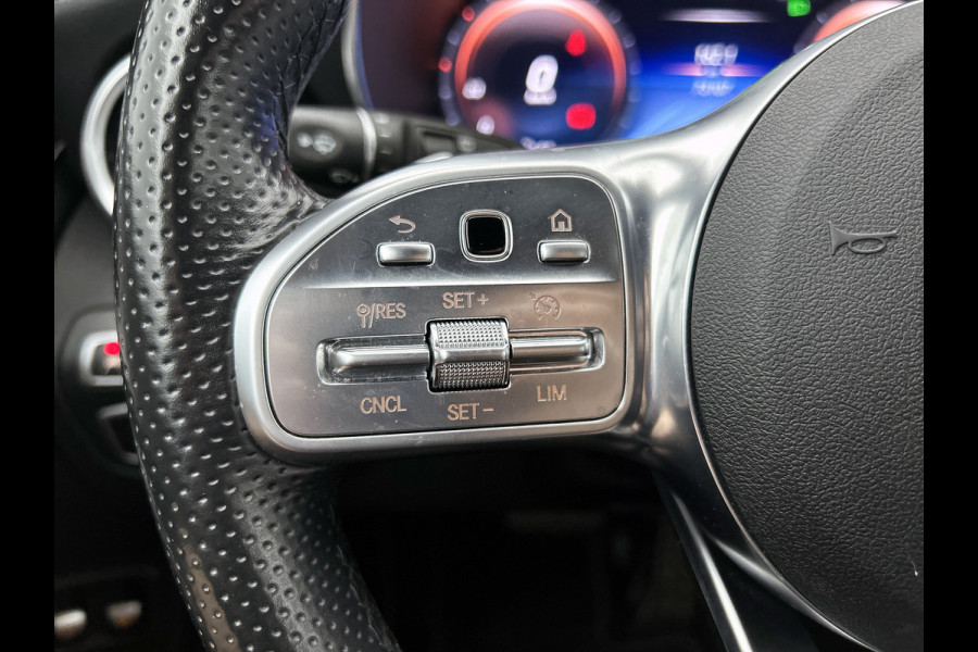 Mercedes-Benz C-Klasse Estate 300 e AMG Line(Dealer OnderH, Camera, Dodehoek, StoelV, Carplay, Parkeersensoren, Etc)