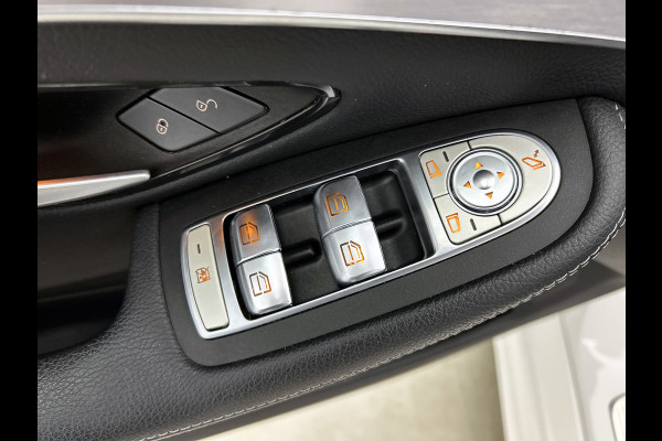 Mercedes-Benz C-Klasse Estate 300 e AMG Line(Dealer OnderH, Camera, Dodehoek, StoelV, Carplay, Parkeersensoren, Etc)