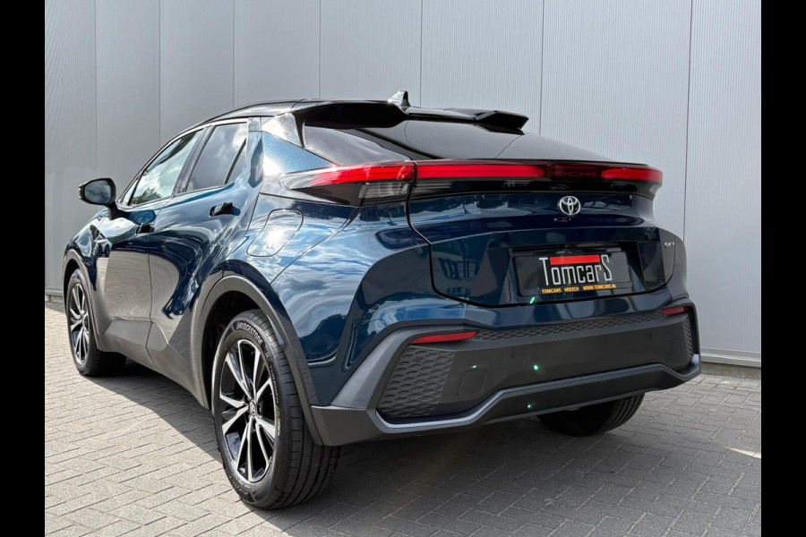 Toyota C-HR 1.8 Hybrid 140PK First Edition Bi-Tone/Winter-pack/Gr.-navigatie/Elektr.klep/Camera/Adapt.-cruise