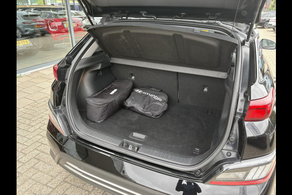 Hyundai Kona EV Limited 64 kWh | 49350 KM | Virtual Cockpit | Navigatiesysteem | Stoelverwarming
