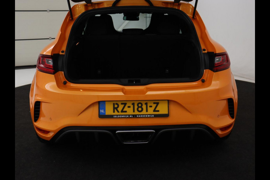 Renault Mégane 1.8 TCe 280 RS | Origineel NL | Head-Up | Carplay | Camera | Keyless | Full LED | Sportstoelen | Park Assist | Dodehoek detectie | Navigatie | Bose Sound | Cruise control | Bluetooth | Climate control