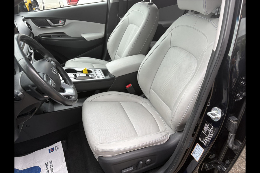 Hyundai Kona EV Limited 64 kWh | 49350 KM | Virtual Cockpit | Navigatiesysteem | Stoelverwarming