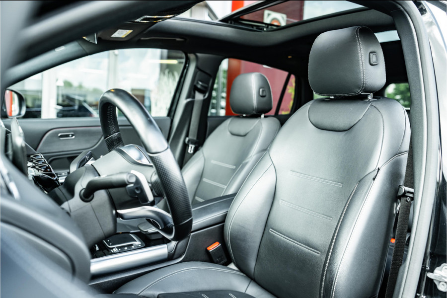 Mercedes-Benz EQA 250 AMG Line 67 kWh | Pano | Apple Carplay |